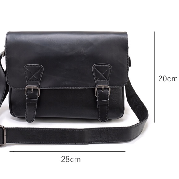 Luxury Black Leather Bag. - Picture 5 of 6